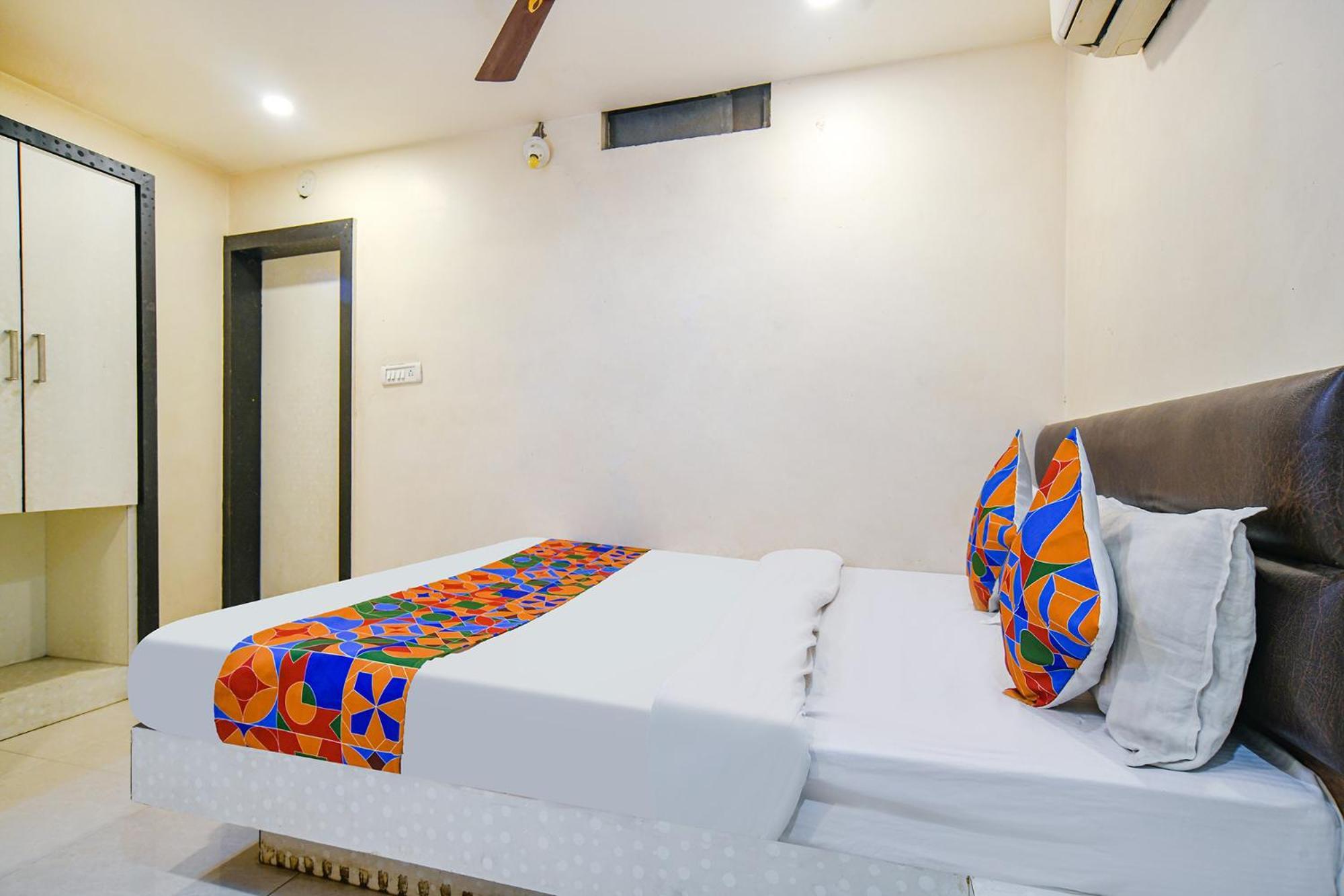 Fabhotel Shivam Palace- Near Mahakal Mandir Удджайн Экстерьер фото