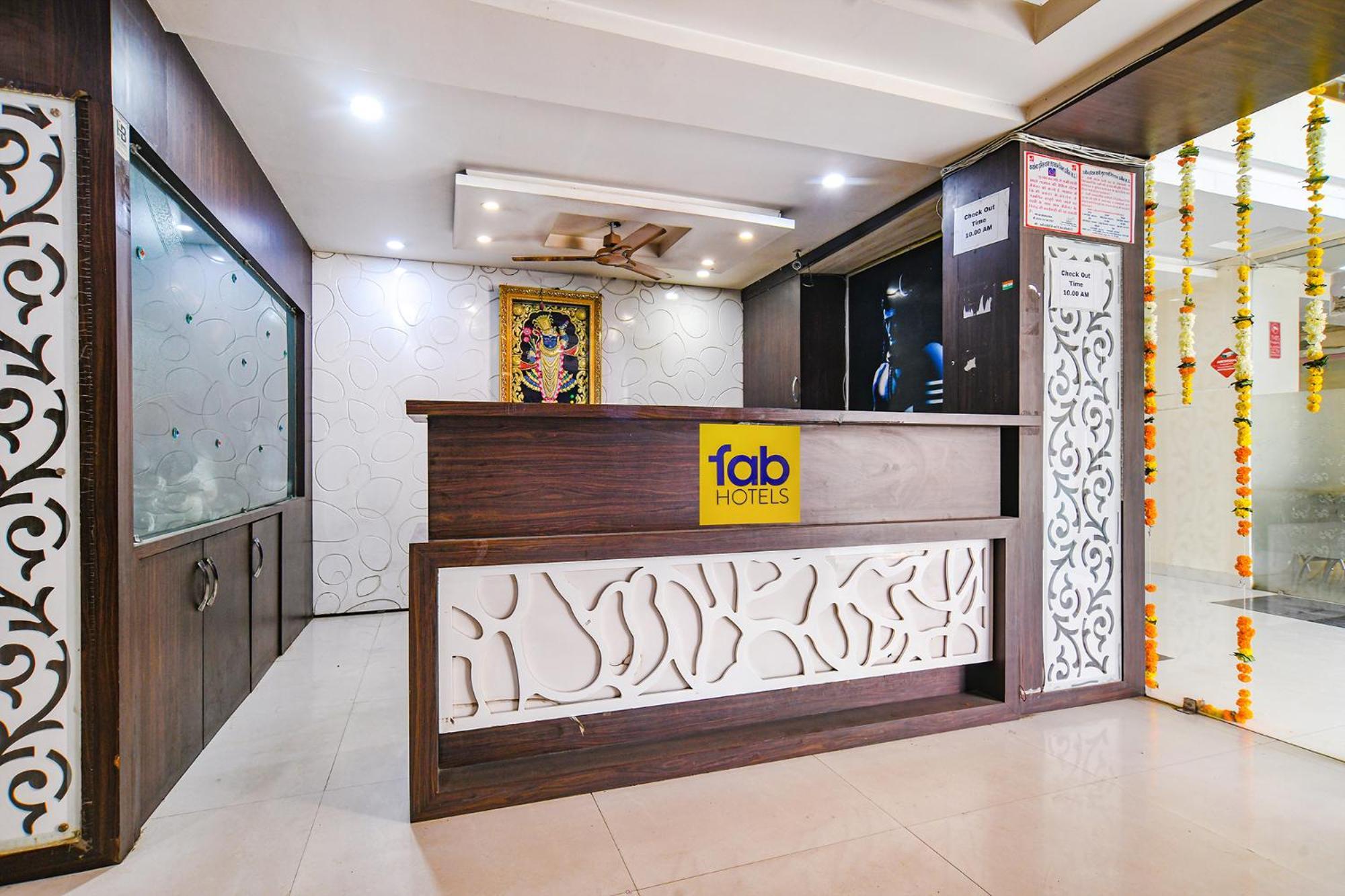 Fabhotel Shivam Palace- Near Mahakal Mandir Удджайн Экстерьер фото