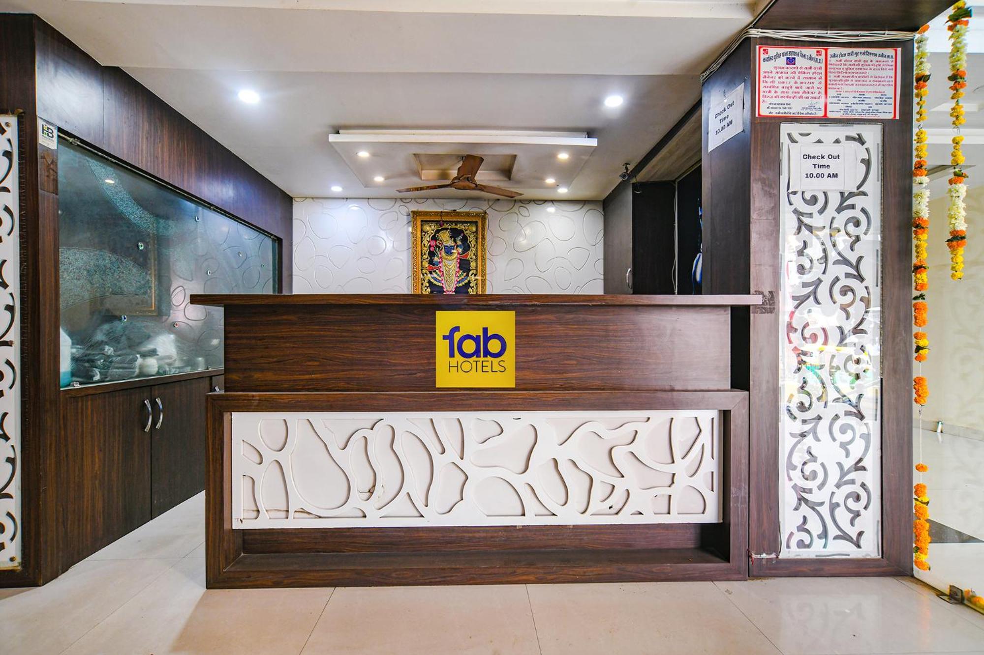 Fabhotel Shivam Palace- Near Mahakal Mandir Удджайн Экстерьер фото